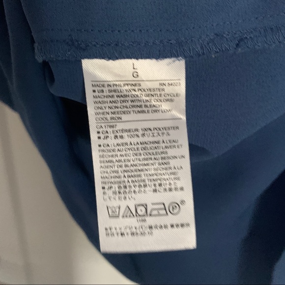 Banana Republic Blue Pleated Top - Picture 9 of 9